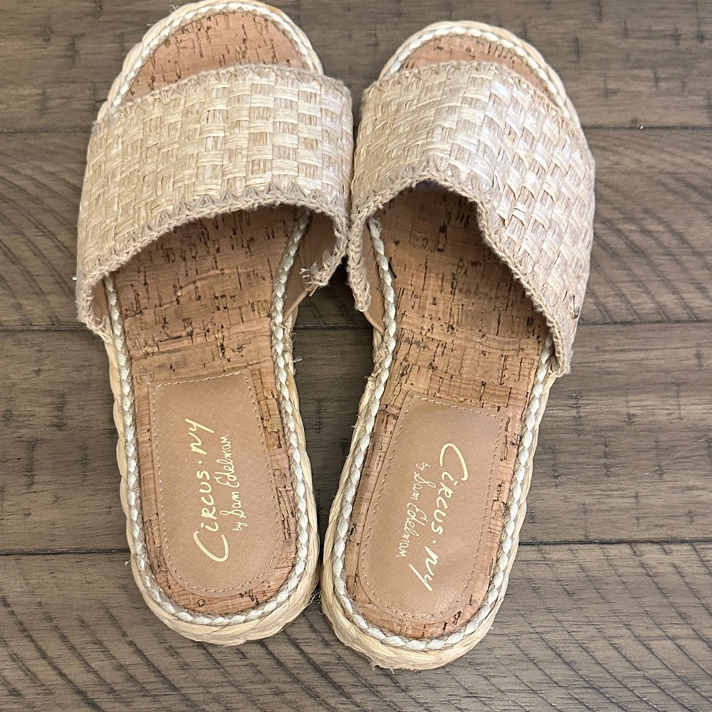 Crevo Tan Woven Espadrille Slides - Picture 2 of 4